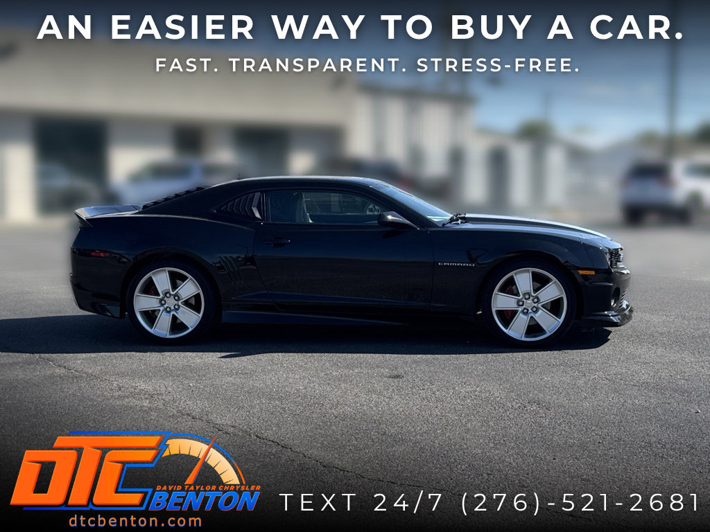 Used 2011 Chevrolet Camaro SS RWD image 2