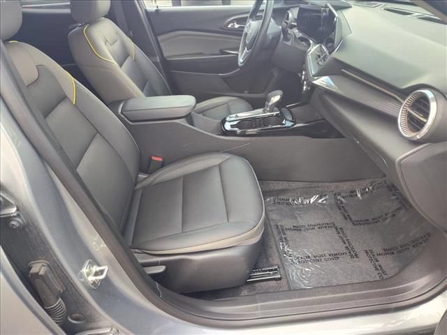Certified 2024 Chevrolet Trax ACTIV w/ Driver Confidence Package FWD image 12