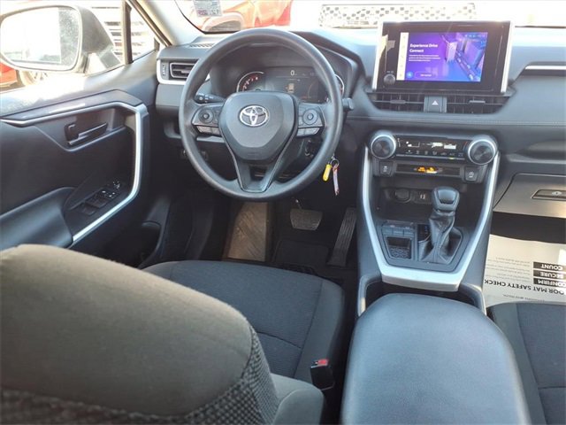 Used 2024 Toyota RAV4 LE image 4