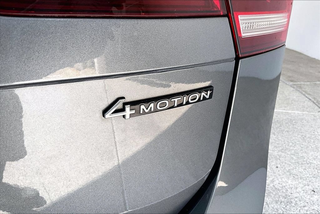Used 2022 Volkswagen Tiguan SEL R-Line AWD/4WD image 42