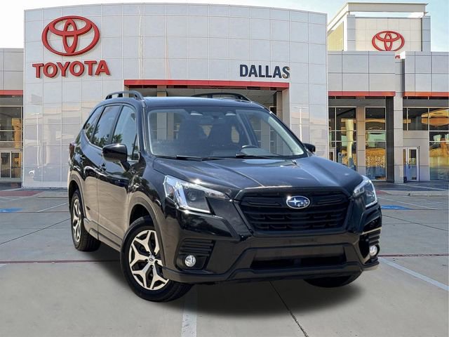 Used 2023 Subaru Forester Premium AWD/4WD image 1