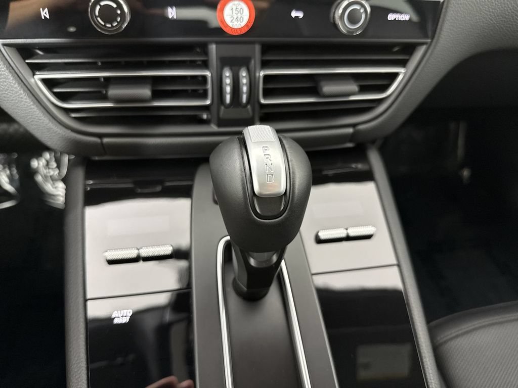 Certified 2025 Porsche Macan S AWD/4WD image 32