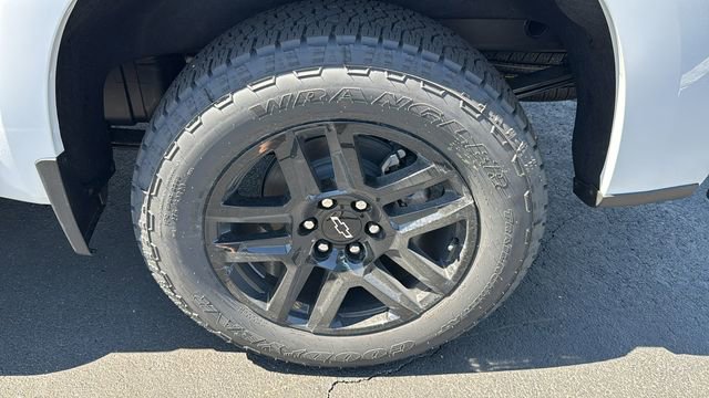 New 2025 Chevrolet Silverado 1500 Custom w/ Turbomax Blackout Package AWD/4WD image 24