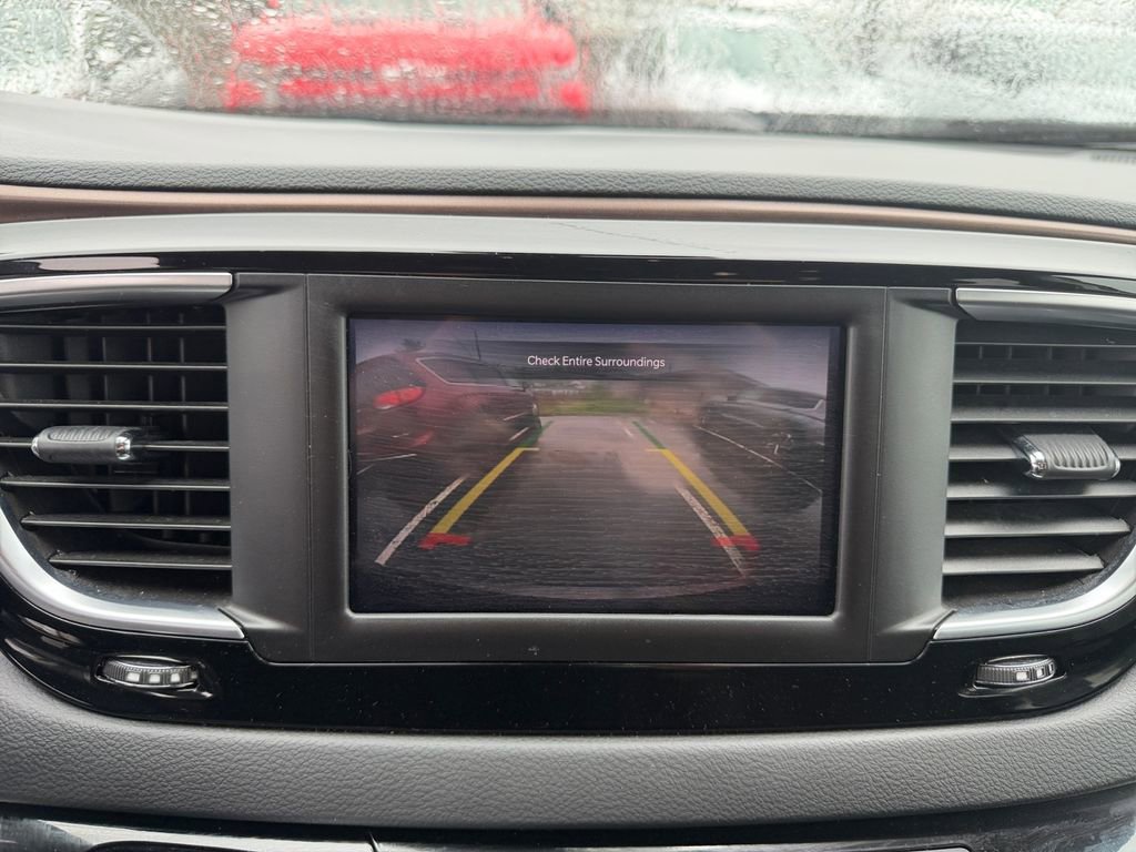 Used 2023 Chrysler Voyager LX FWD image 18