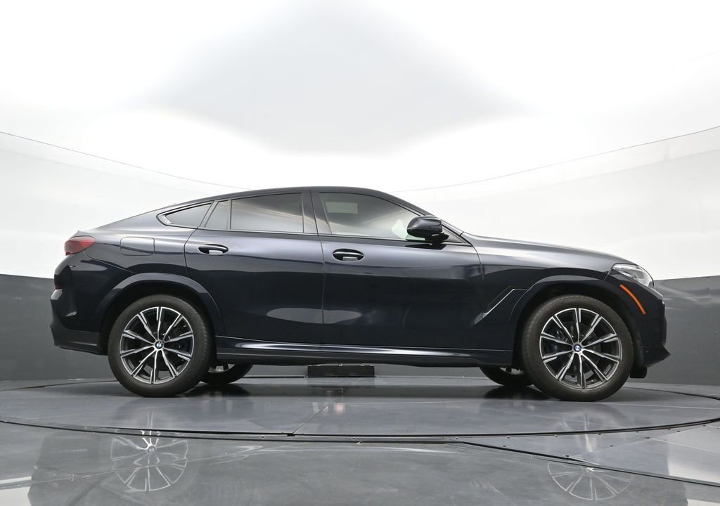 Used 2022 BMW X6 xDrive40i w/ M Sport Package AWD/4WD image 28