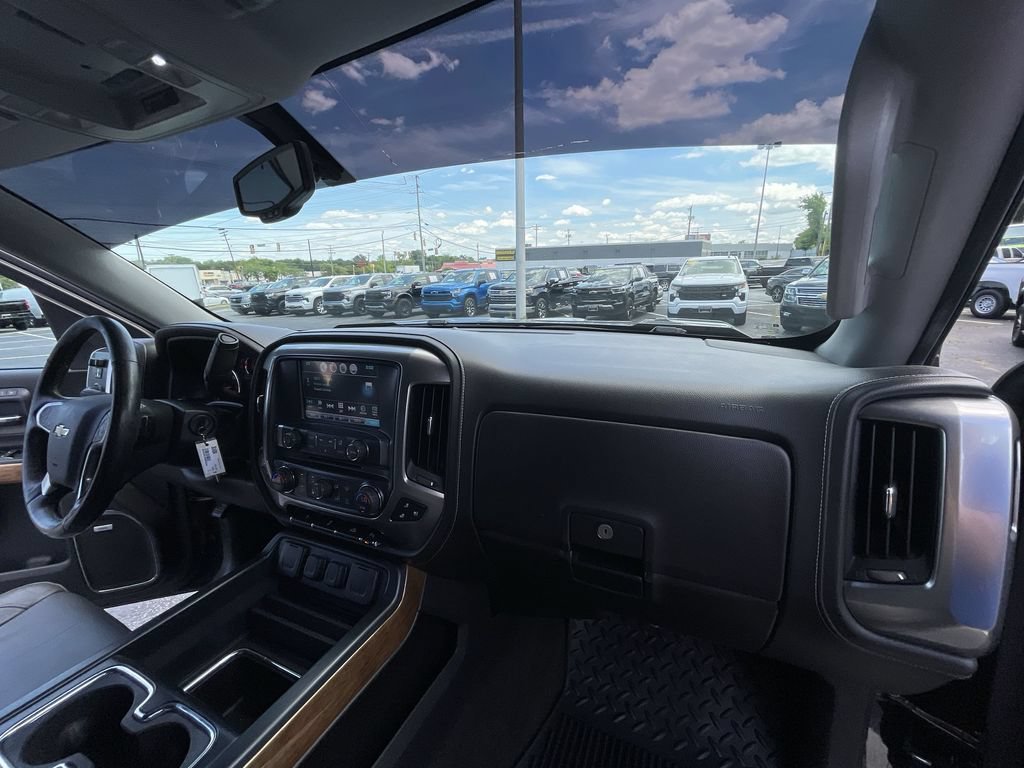 Certified 2017 Chevrolet Silverado 1500 LTZ w/ Sport Package AWD/4WD image 28