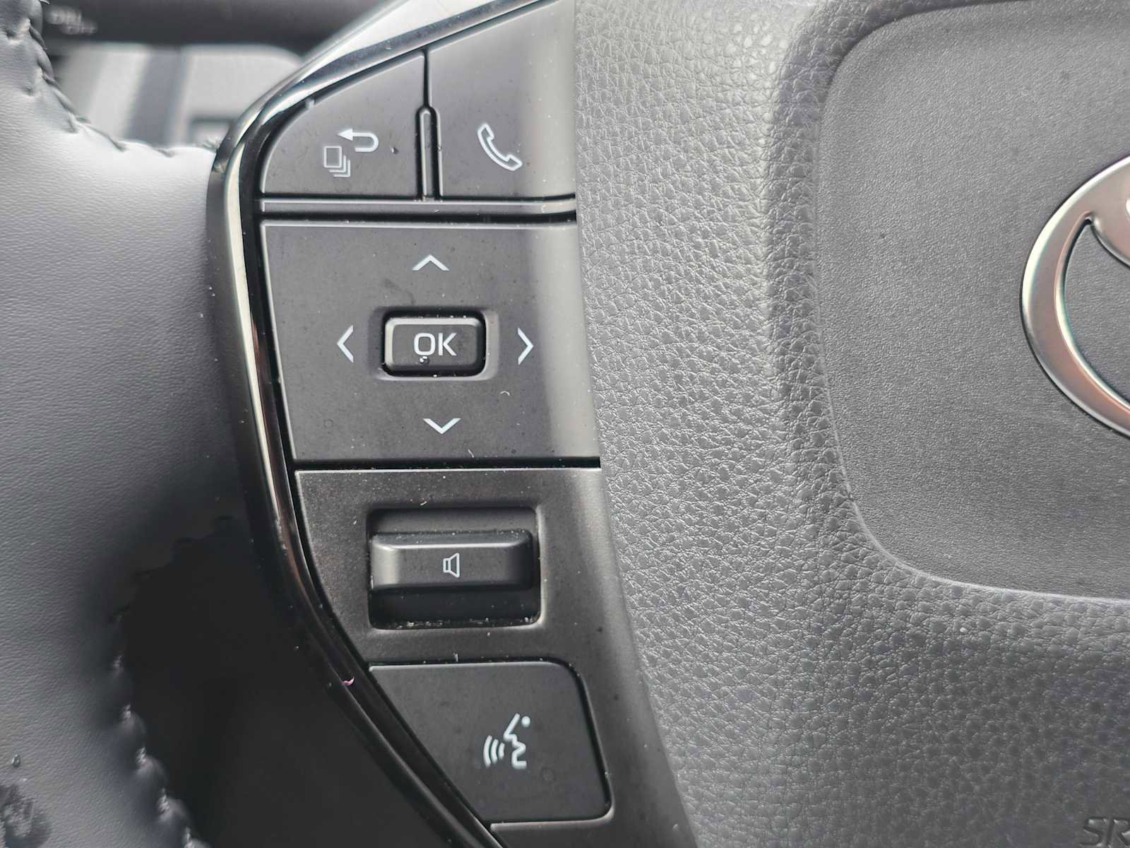 Used 2026 Toyota Prius Plug-In Hybrid image 35