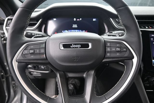 Used 2023 Jeep Grand Cherokee L Laredo AWD/4WD image 11