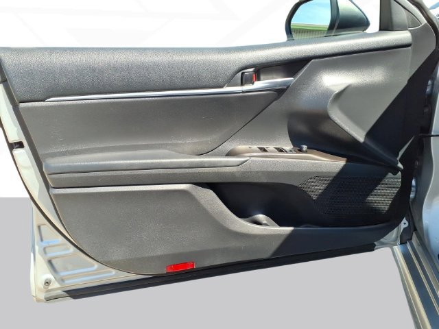 Used 2021 Toyota Camry SE FWD image 10