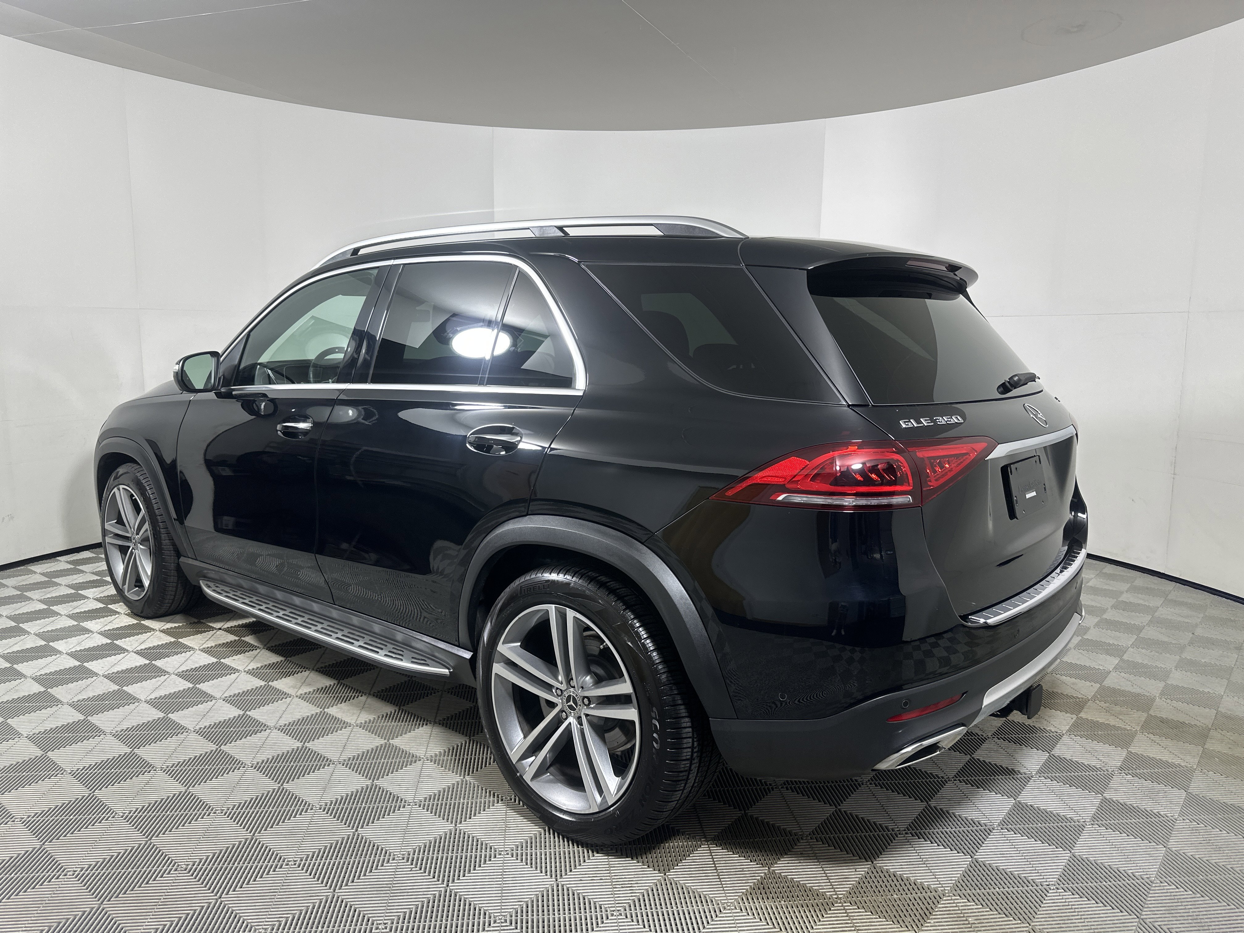 Used 2022 Mercedes-Benz GLE 350 4MATIC image 5