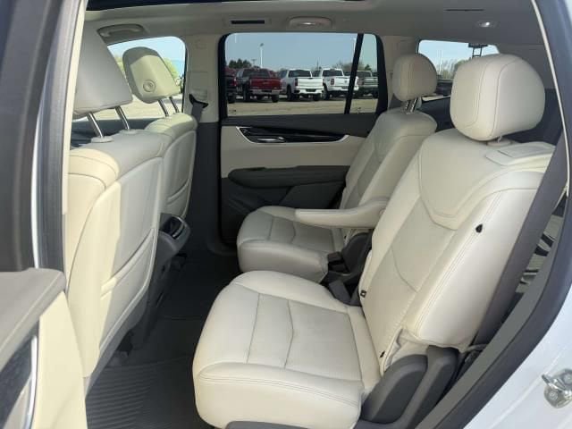 Used 2020 Cadillac XT6 Premium Luxury AWD/4WD image 16