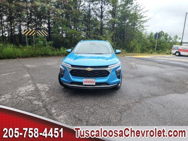 Used 2025 Chevrolet Trax LT w/ Driver Confidence Package FWD image 5