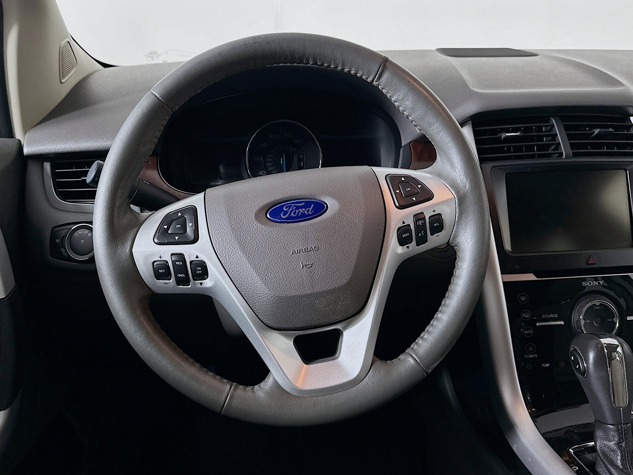 Used 2014 Ford Edge Limited AWD/4WD image 18