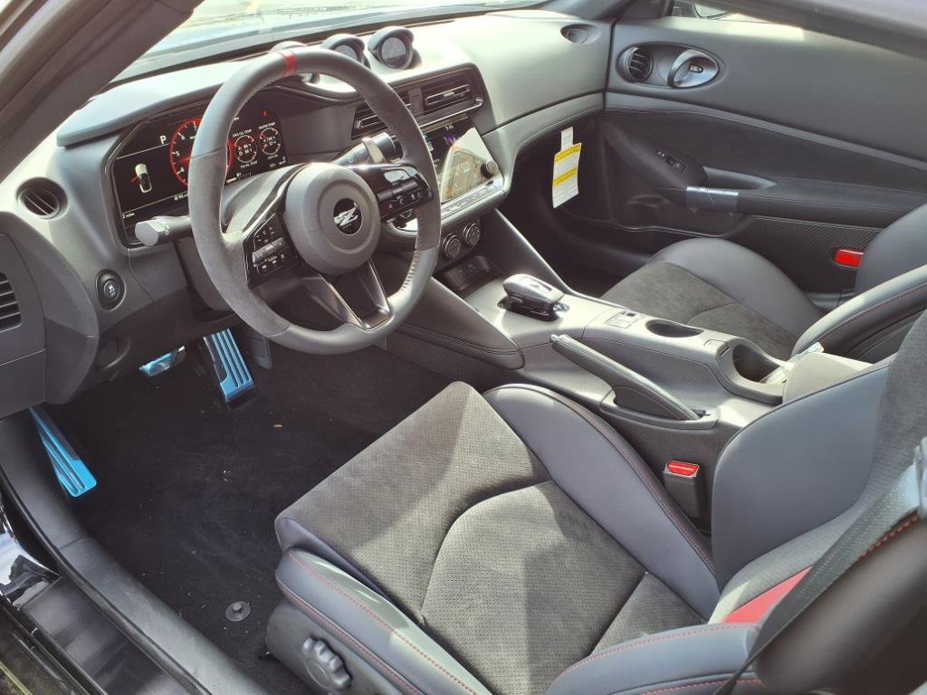 New 2025 Nissan Z NISMO w/ Floor Mat Package image 11