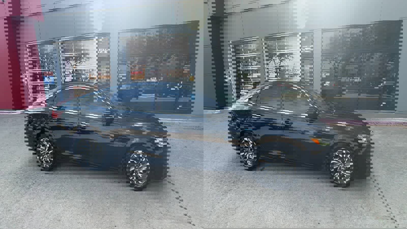 Used 2020 Honda Insight Touring image 9