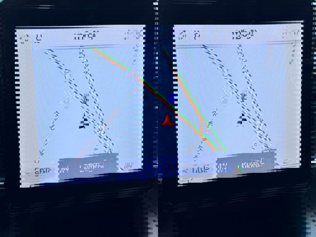 Used 2023 Ford Explorer XLT w/ Equipment Group 202A image 31