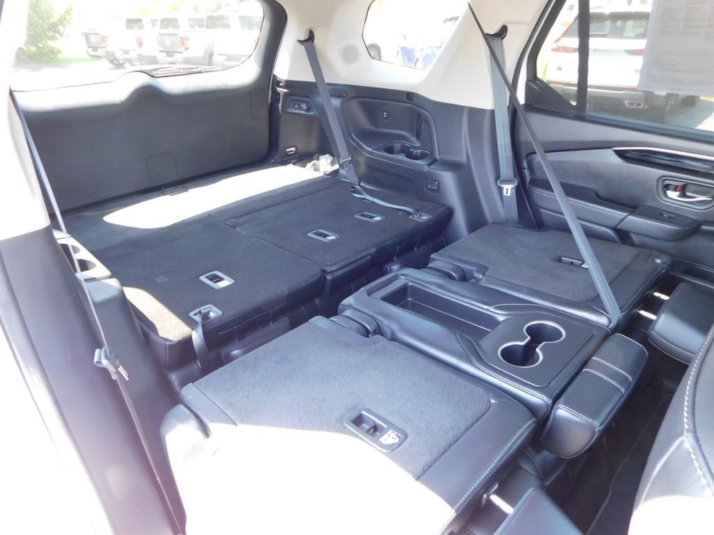 Used 2025 Honda Pilot Touring image 33