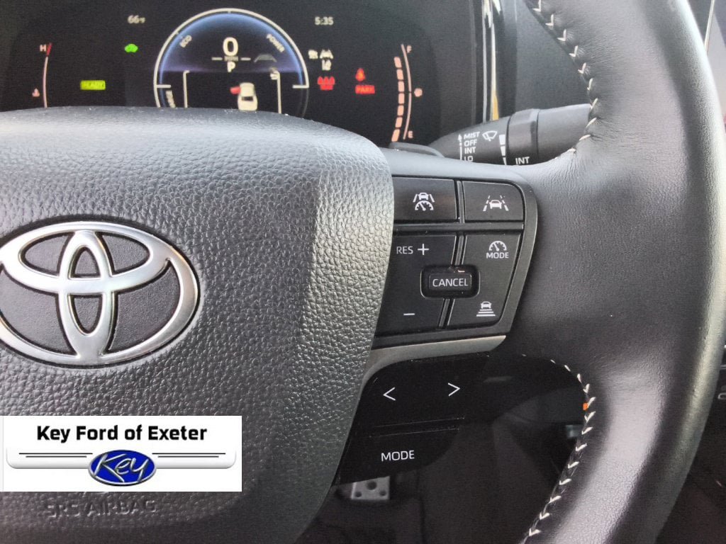 Used 2025 Toyota Camry SE w/ Convenience Package AWD/4WD image 32