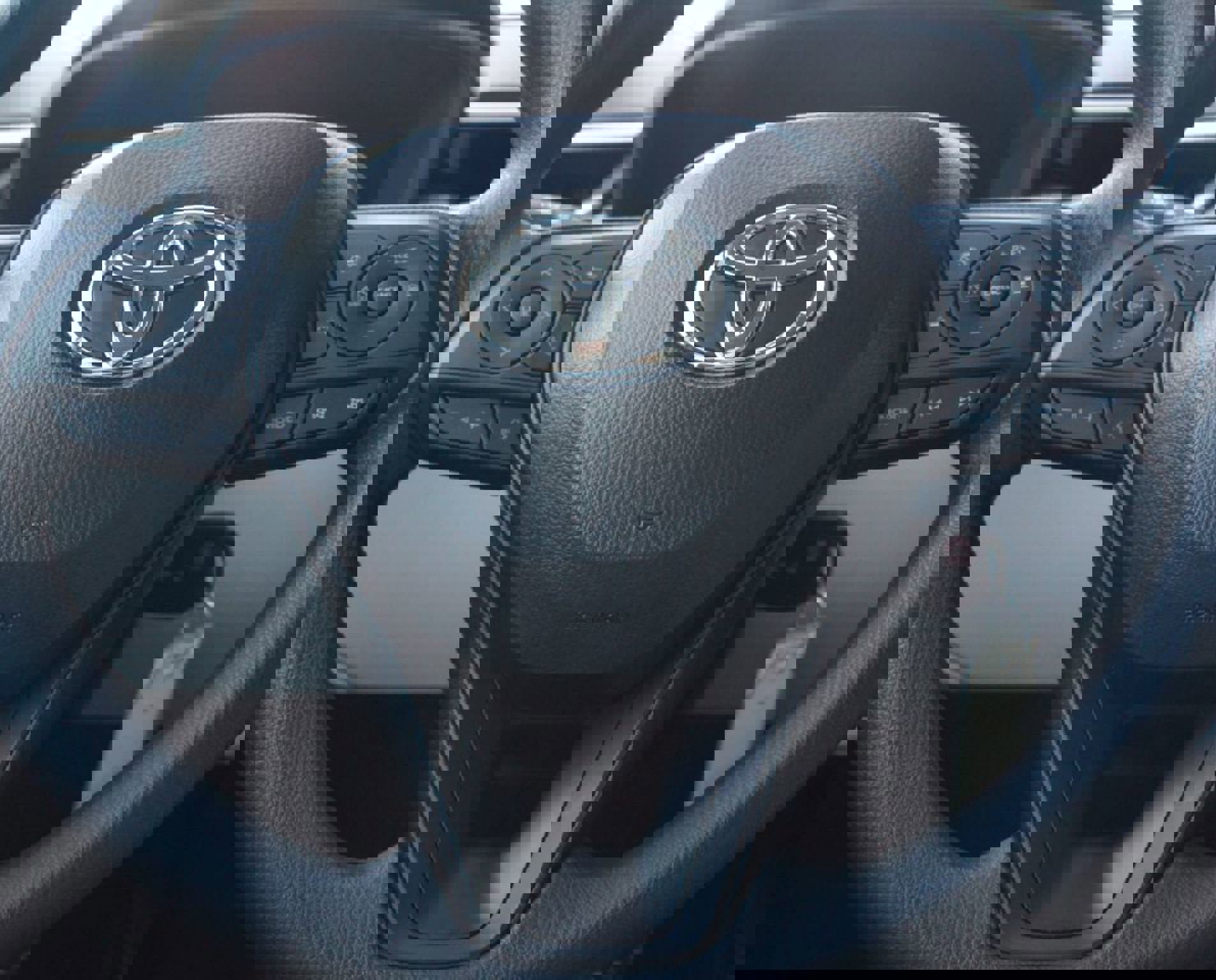 New 2026 Toyota Corolla Cross L image 21