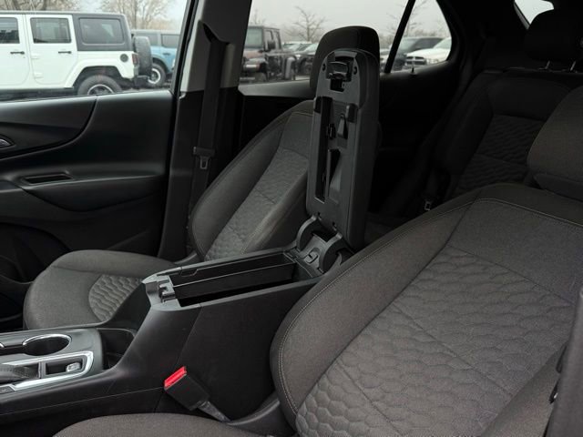 Used 2018 Chevrolet Equinox LT image 25