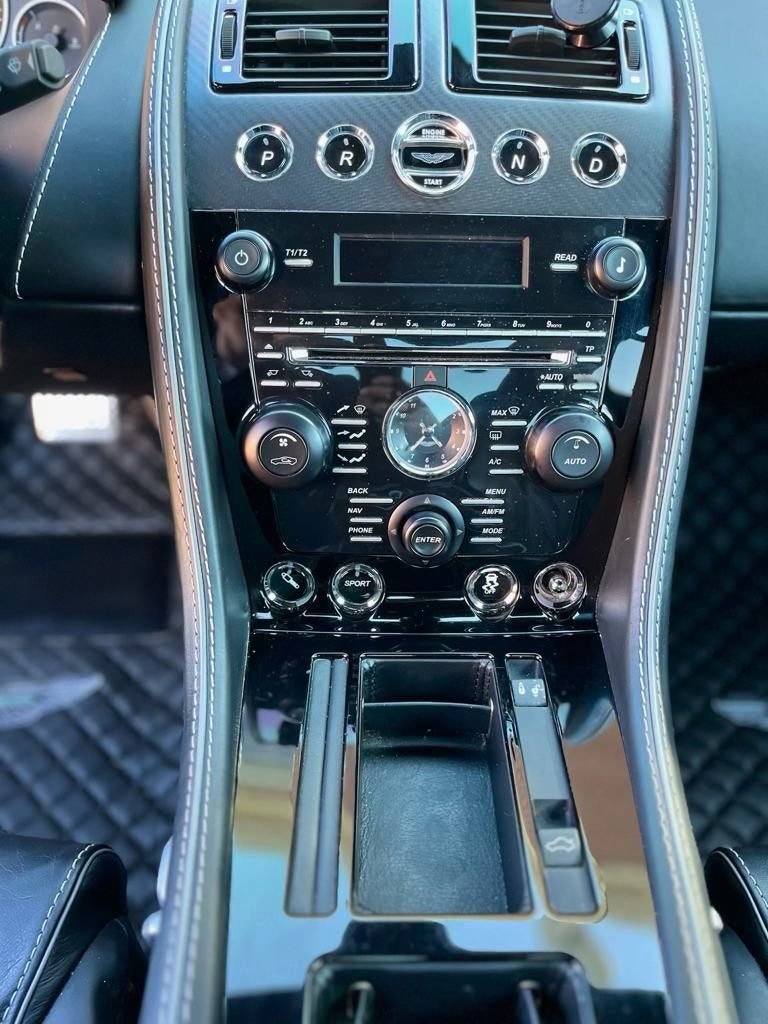 Used 2015 Aston Martin DB9 Coupe RWD image 29