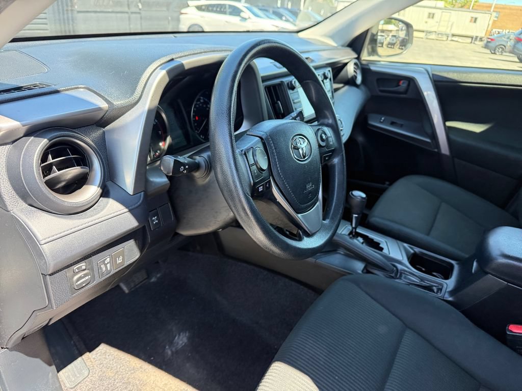 Certified 2018 Toyota RAV4 LE w/ All Weather Liner Package AWD/4WD image 28