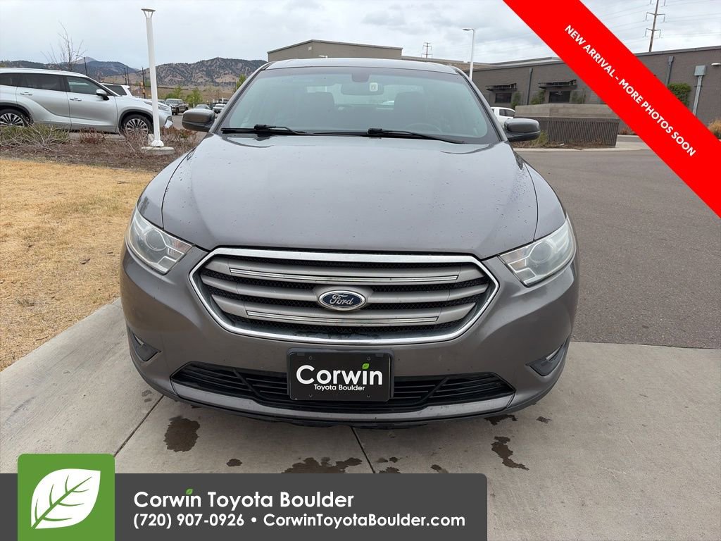Used 2013 Ford Taurus SEL image 2