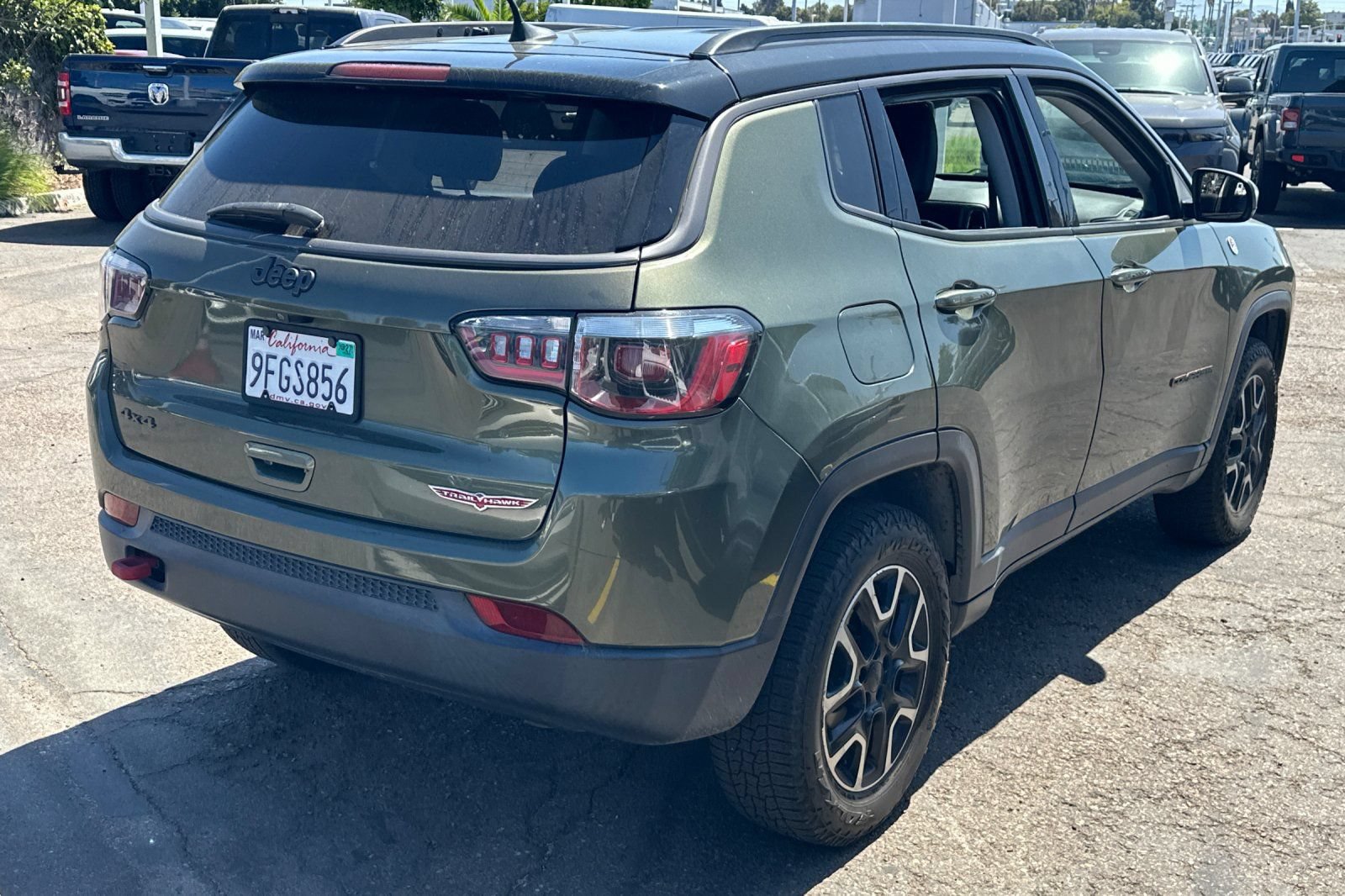 Used 2019 Jeep Compass Trailhawk AWD/4WD image 4