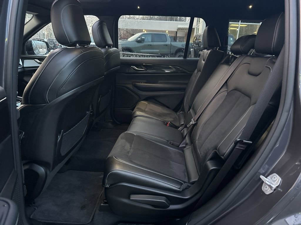 Used 2023 Jeep Grand Cherokee L Altitude image 28