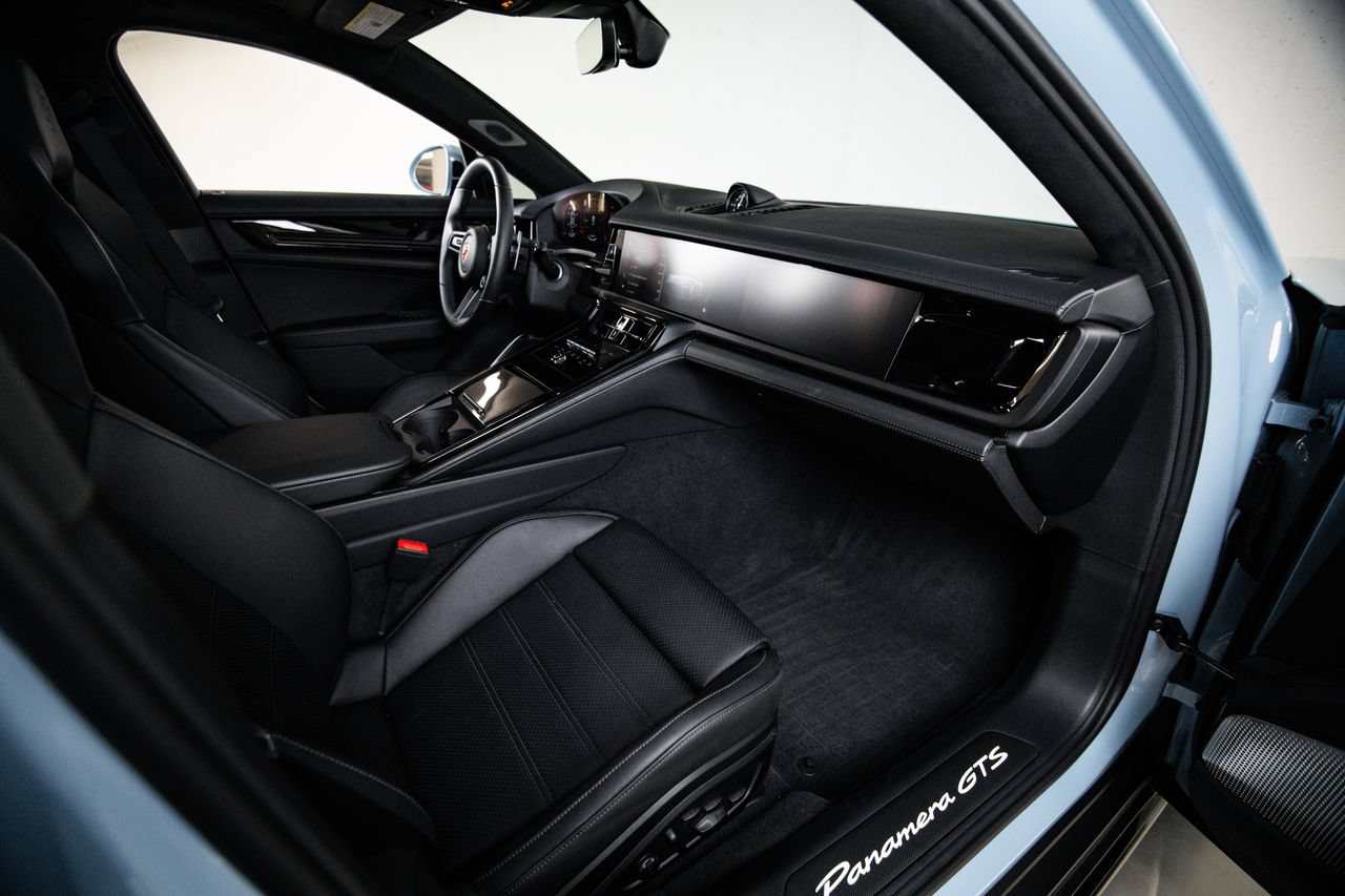 Certified 2026 Porsche Panamera GTS AWD/4WD image 29