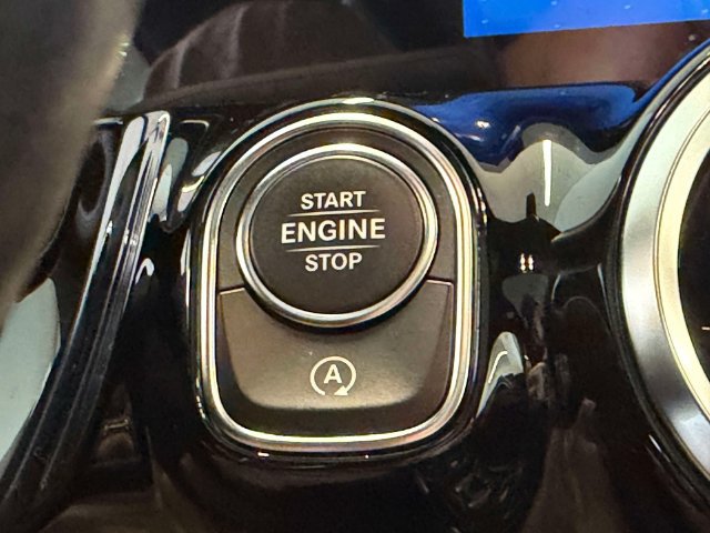 Certified 2023 Mercedes-Benz GLA 250 4MATIC image 30