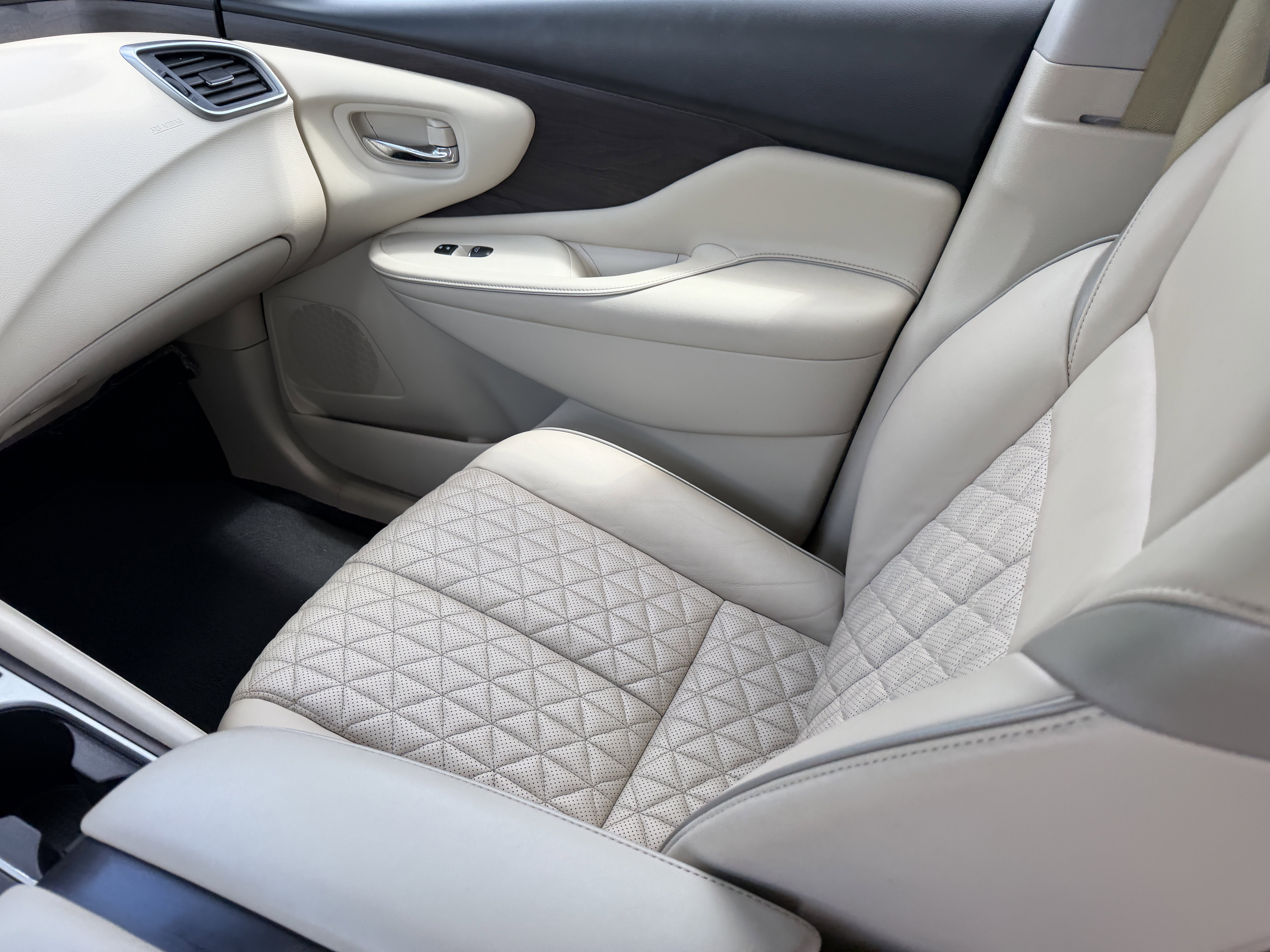 Used 2019 Nissan Murano Platinum image 16