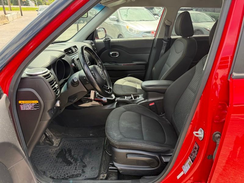 Used 2016 Kia Soul + w/ Audio Package FWD image 9