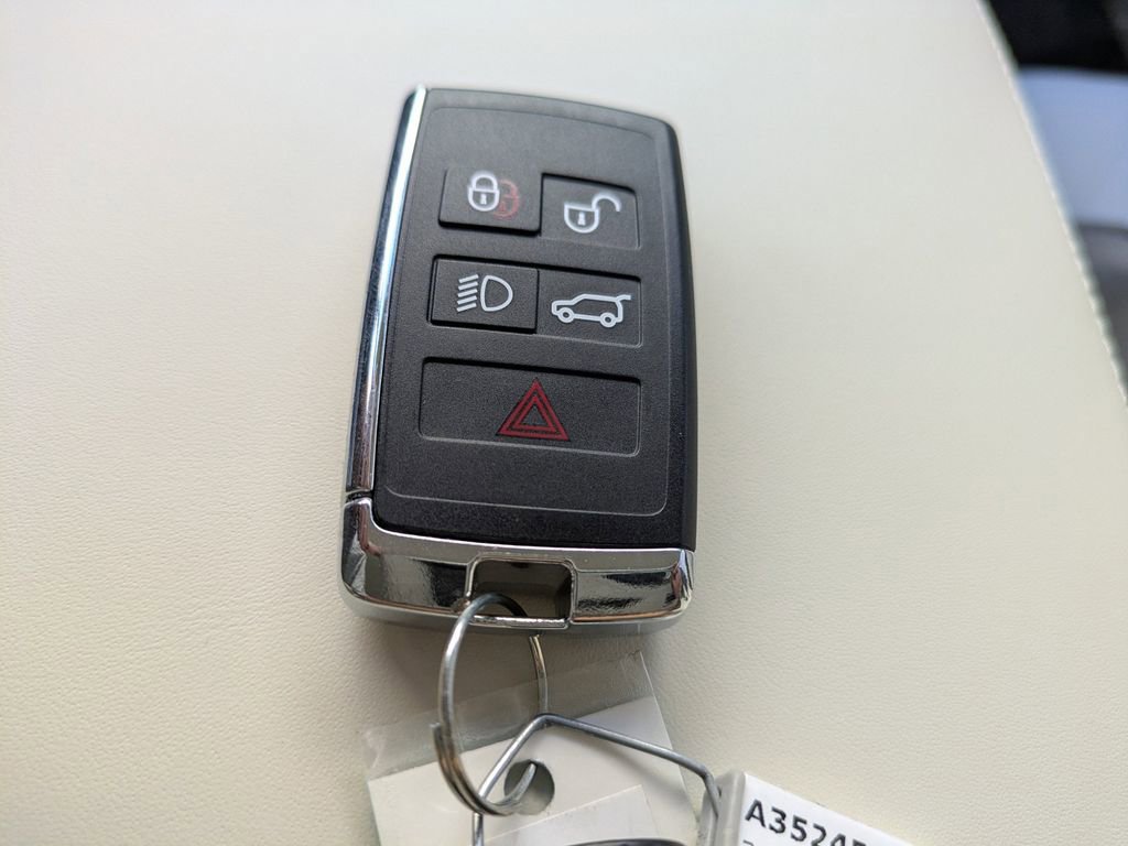 New 2026 Land Rover Range Rover Autobiography image 30