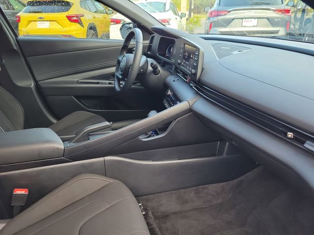Used 2025 Hyundai Elantra Sport image 24