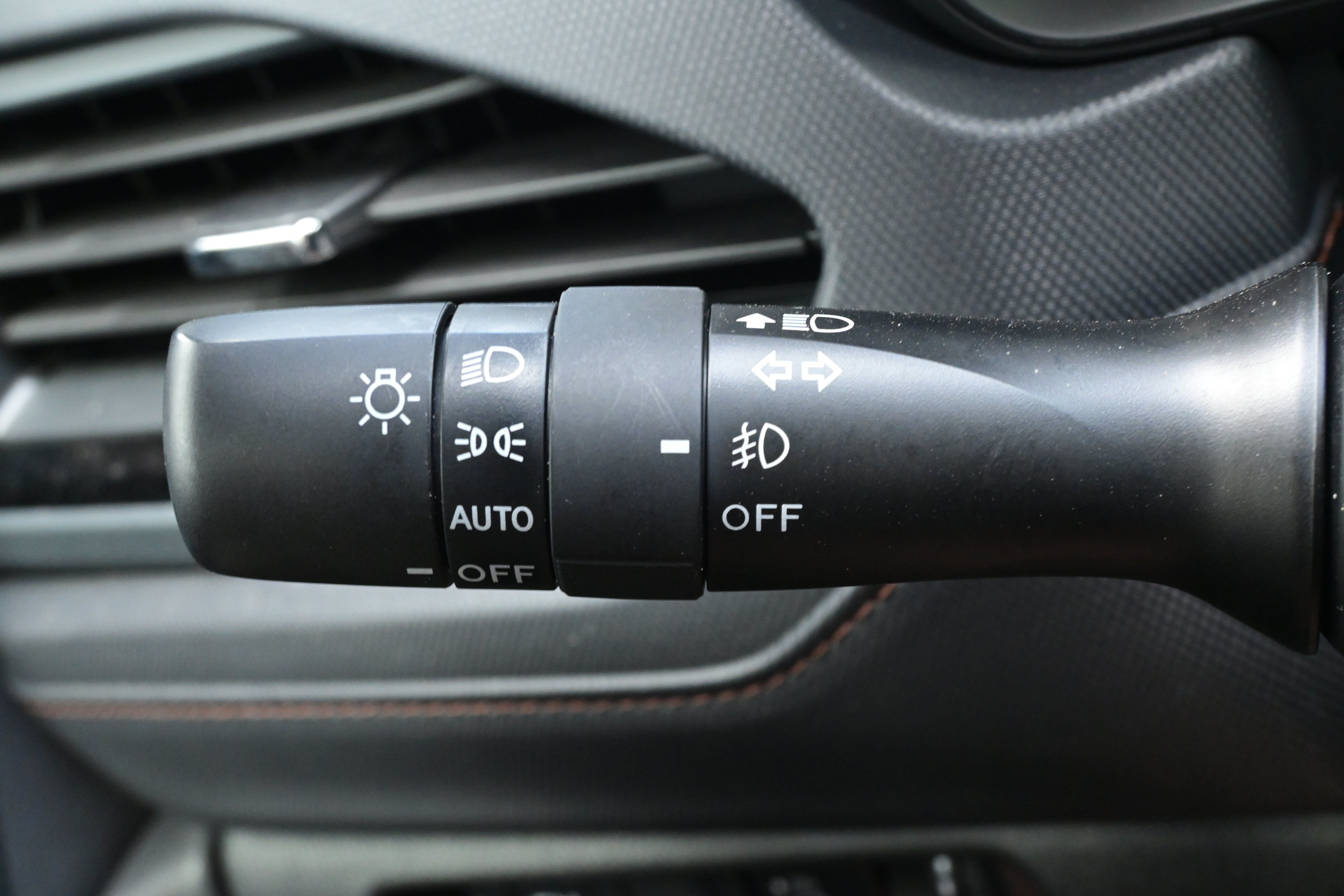 Certified 2025 Subaru Forester Touring AWD/4WD image 30
