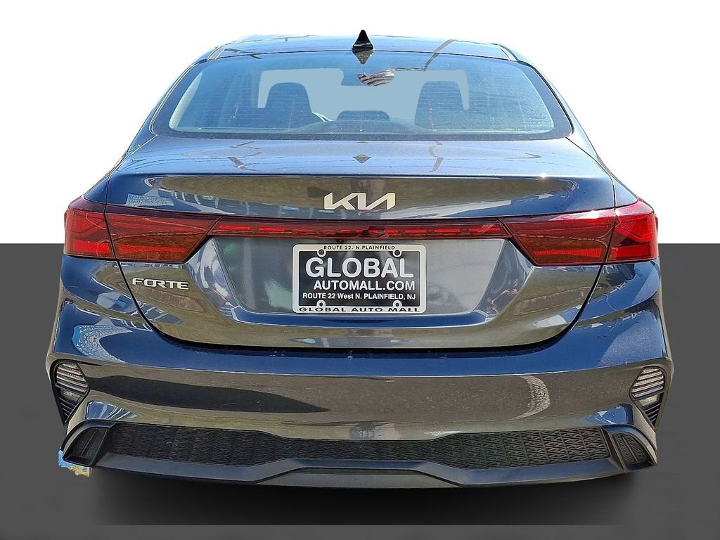 Used 2023 Kia Forte LXS image 6