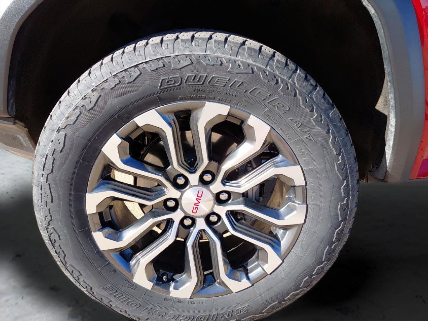 Used 2024 GMC Canyon Denali image 10