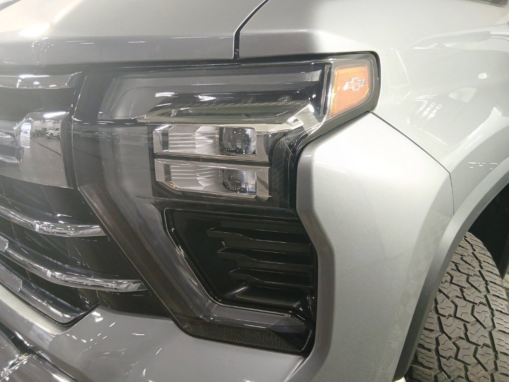Certified 2024 Chevrolet Silverado 2500 LTZ w/ LTZ Plus Package AWD/4WD image 29