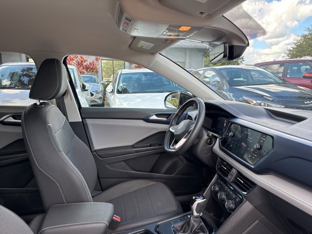 Used 2024 Volkswagen Taos SE image 11