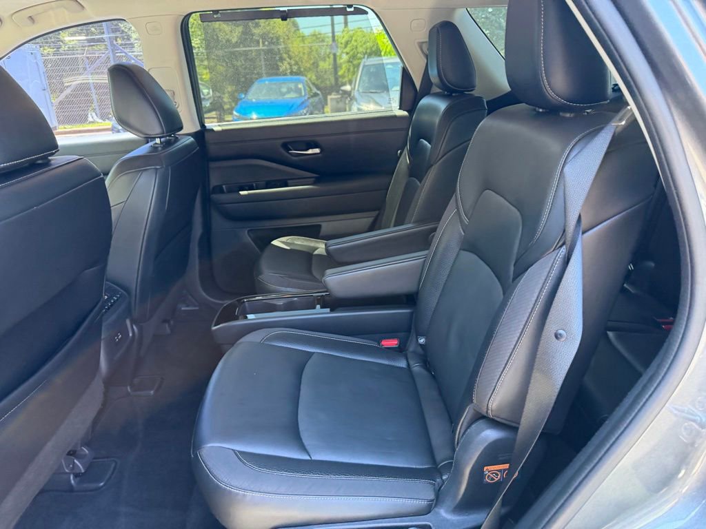Used 2022 Nissan Pathfinder SL w/ SL Premium Package FWD image 10
