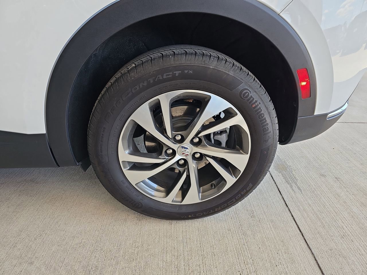 Used 2023 Buick Envision Essence FWD image 38
