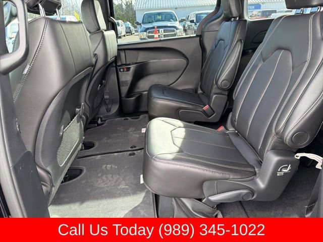 New 2026 Chrysler Voyager LX image 28