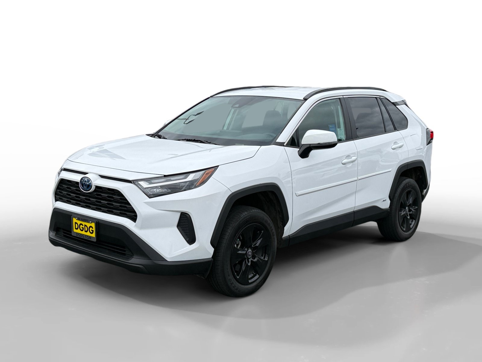 Used 2024 Toyota RAV4 LE AWD/4WD image 1
