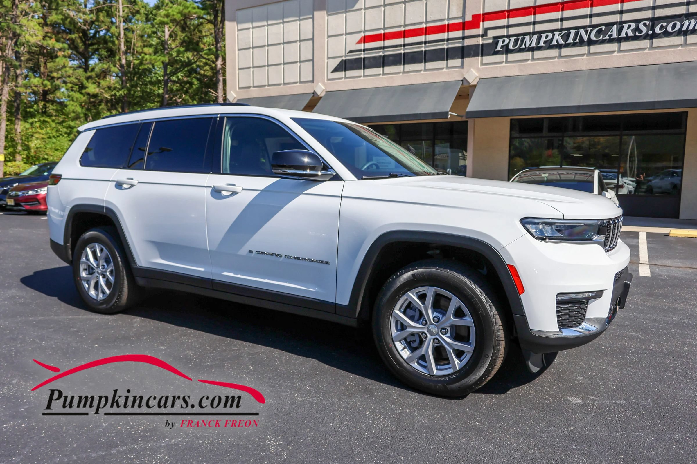Used 2023 Jeep Grand Cherokee L Limited AWD/4WD image 1
