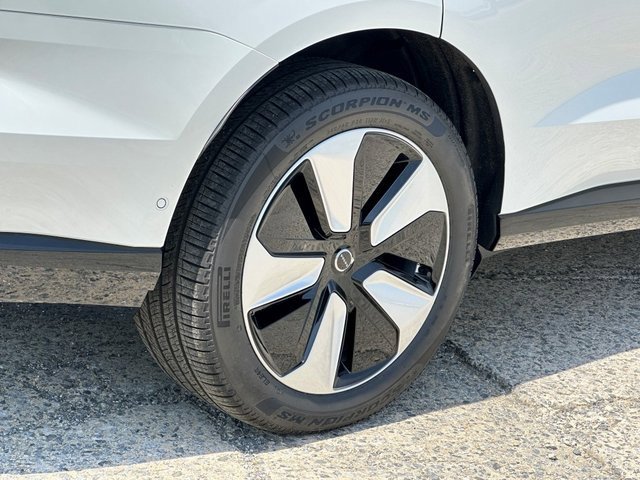 New 2025 Volvo EX90 Plus image 9