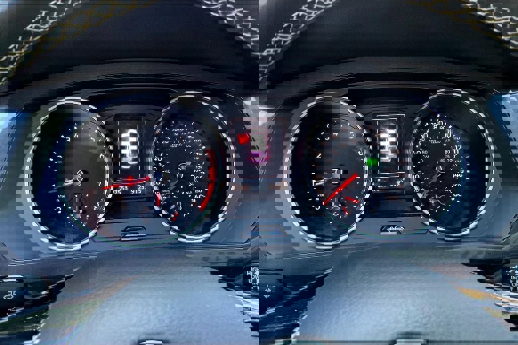 Certified 2021 Volkswagen Tiguan SE image 23