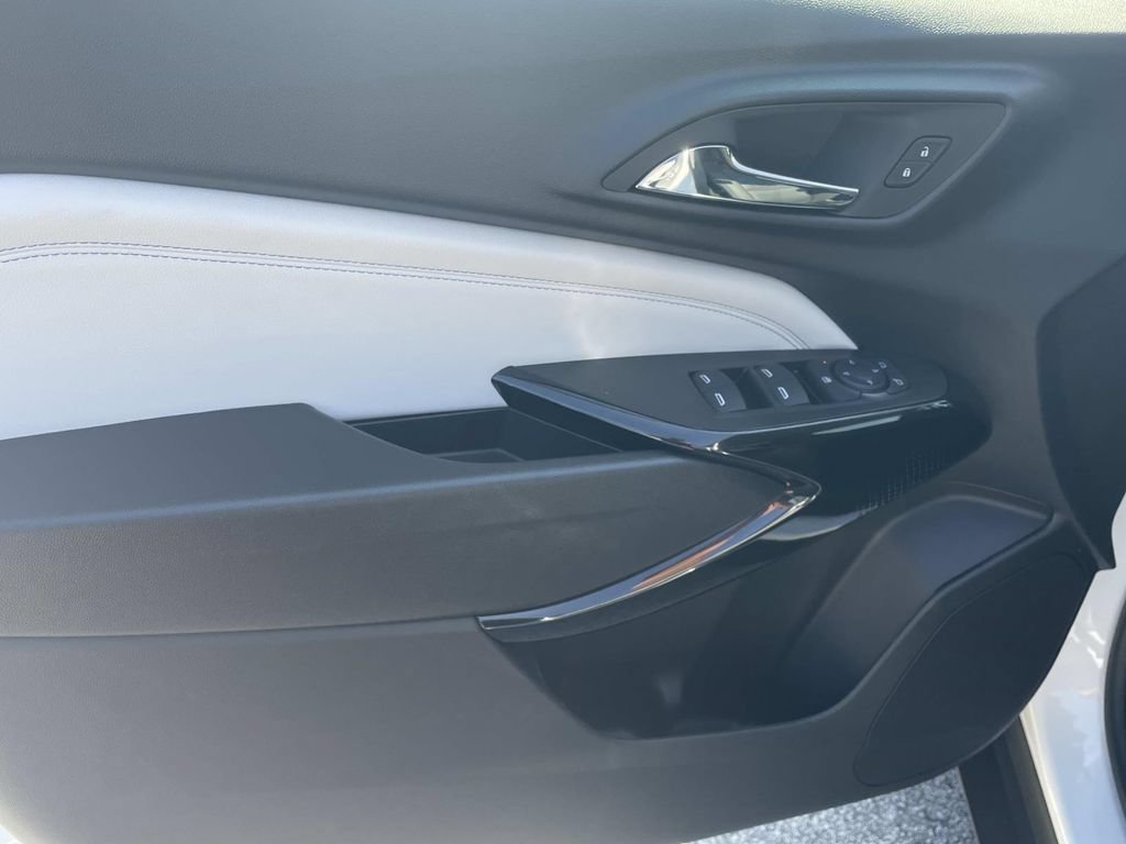 New 2026 Chevrolet Trax LT w/ Midnight Edition FWD image 14
