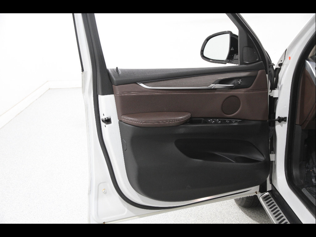 Used 2015 BMW X5 xDrive50i image 4