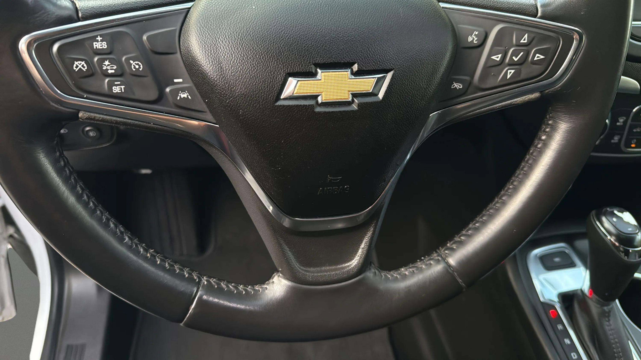 Used 2021 Chevrolet Equinox LT image 32